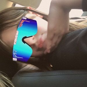 Meet your Posher, Annabella